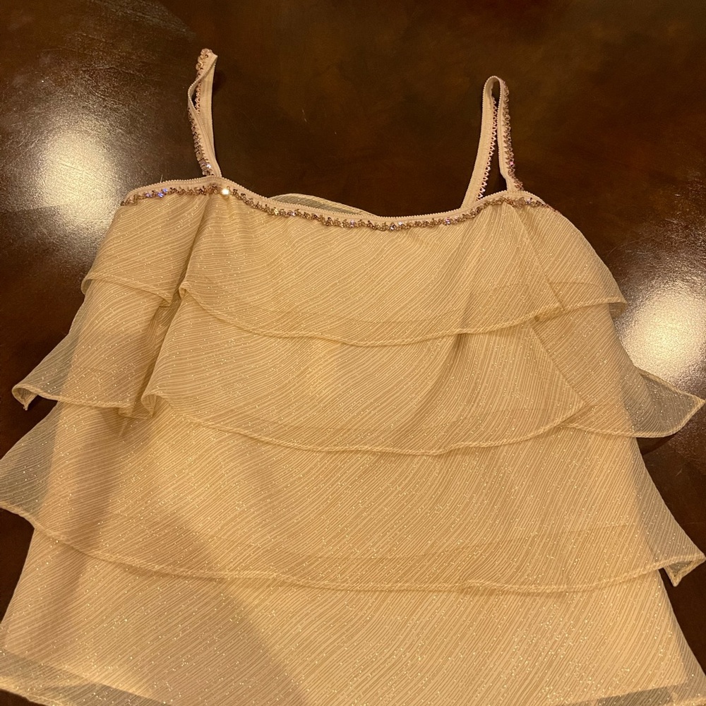This luxury top is perfect for a night out/ a birthday night!